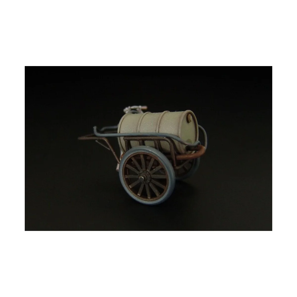 Japanese refueling cart, 1/32 - Brengun BRL32029