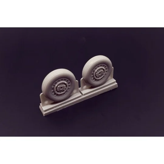 F4U Corsair Late Ribbed Thread (late '50s) Wheels set, 1/48 - Breng...