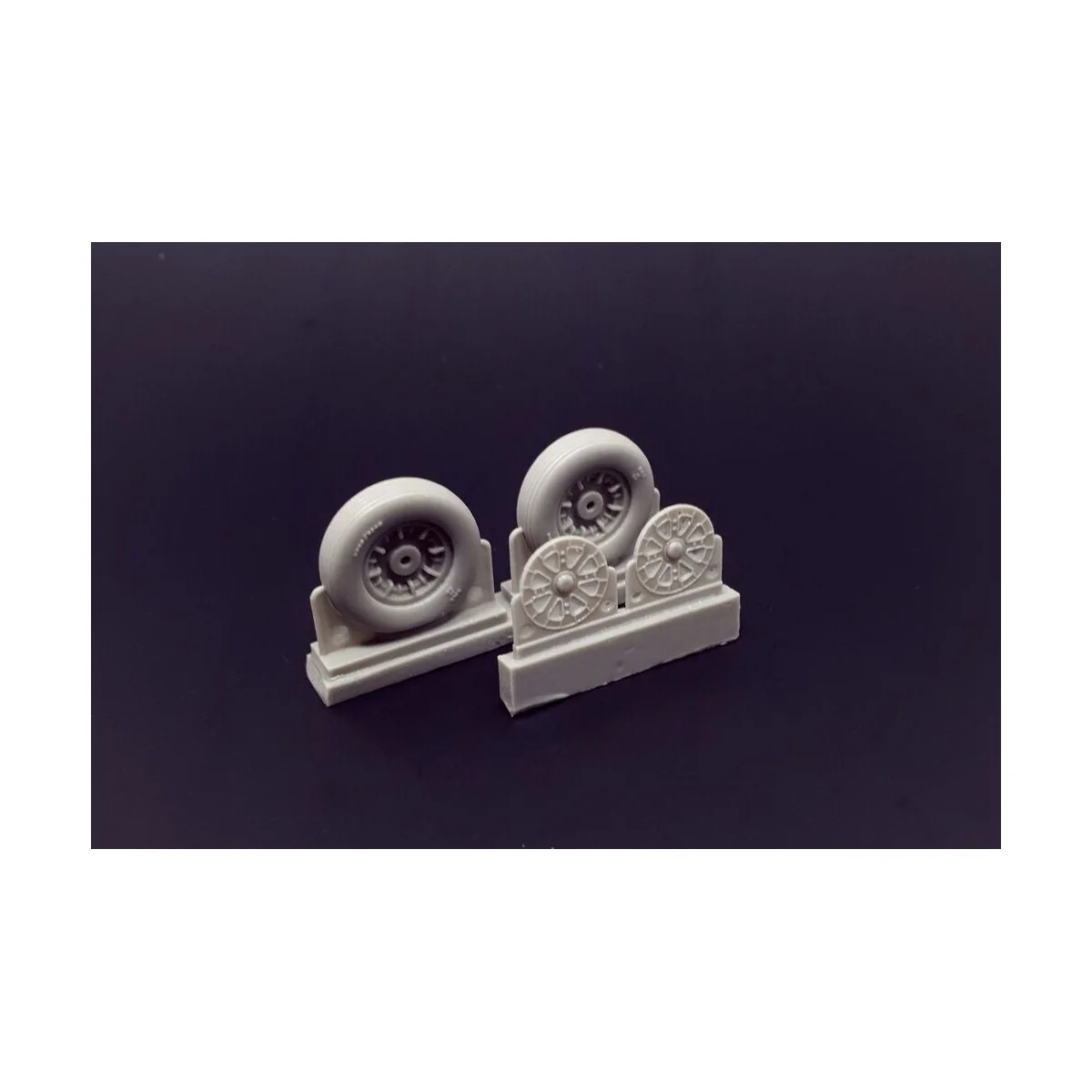 F4U Corsair Ribbed Thread Wheels set, 1/48 - Brengun BRL48115