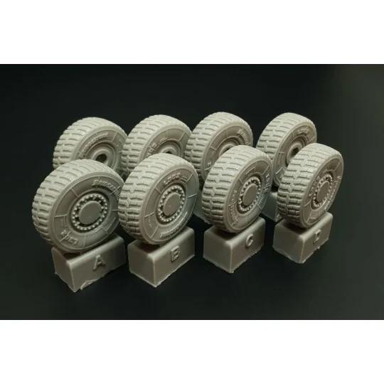 JGSDF Type 16 Wheels (Tamiya kit), 1/48 - Hauler HLX48392