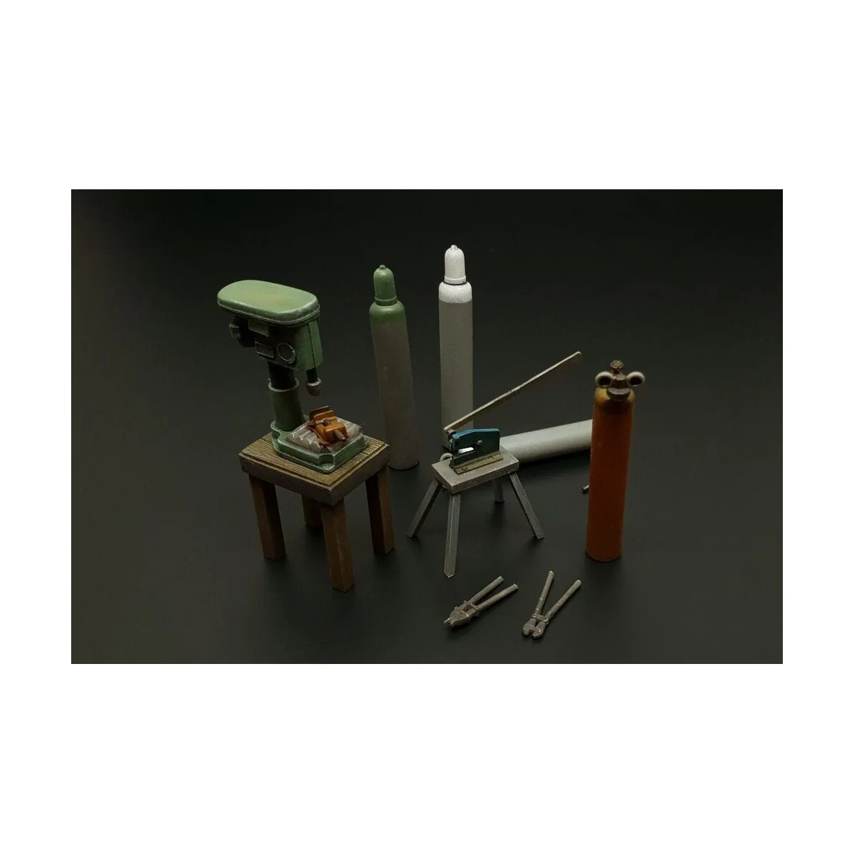 Bench drill-lever shears-oxy acetylene bottles, 1/35 - Hauler HLU35117