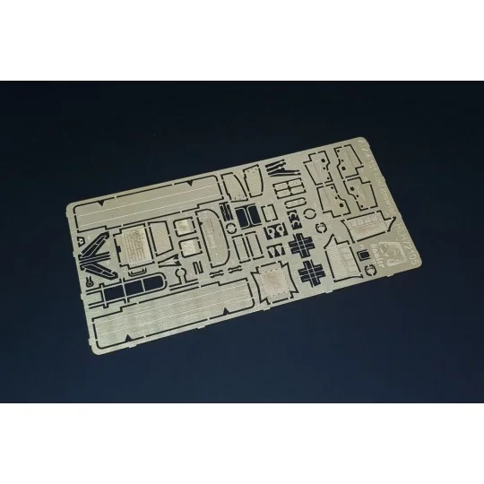 ATZ-4-131 Fuel Bowser (ICM-Omega-K kit), 1/72 - Hauler HLH72105