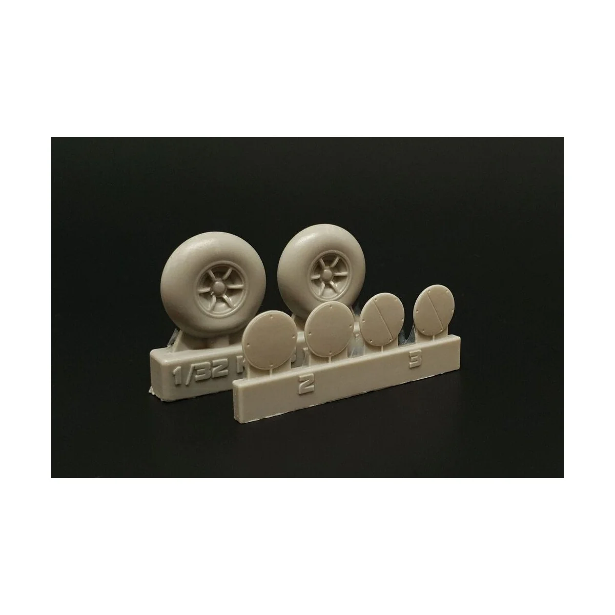 Ki-43 Hayabusa Wheels, 1/32 - Brengun BRL32041
