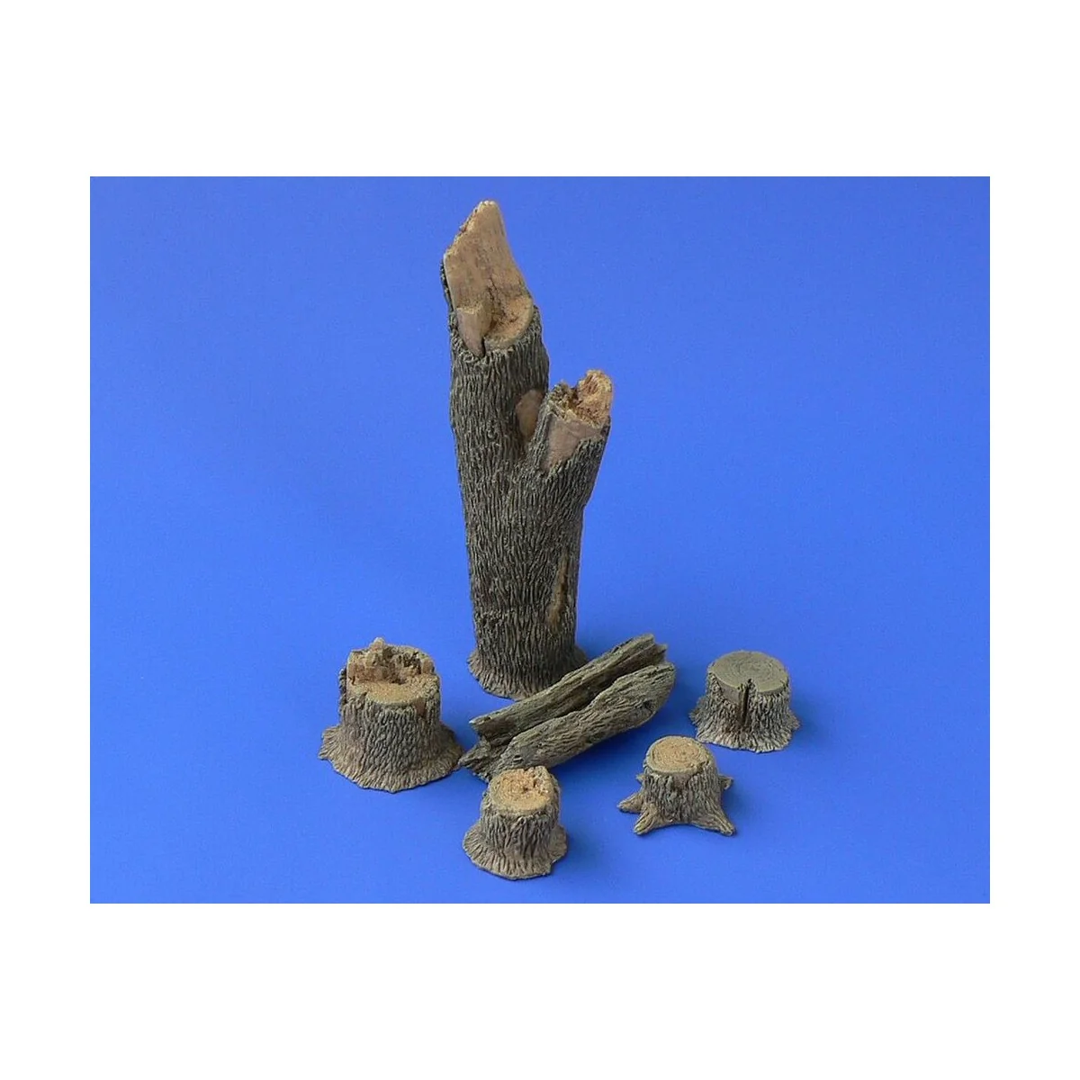 TREE TRUNKS and STUMPS, 1/48 - Hauler HLX48399