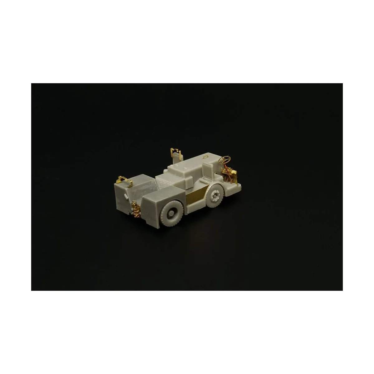 UK Flight Deck Tractor Tugmaster, 1/144 - Brengun BRS144055