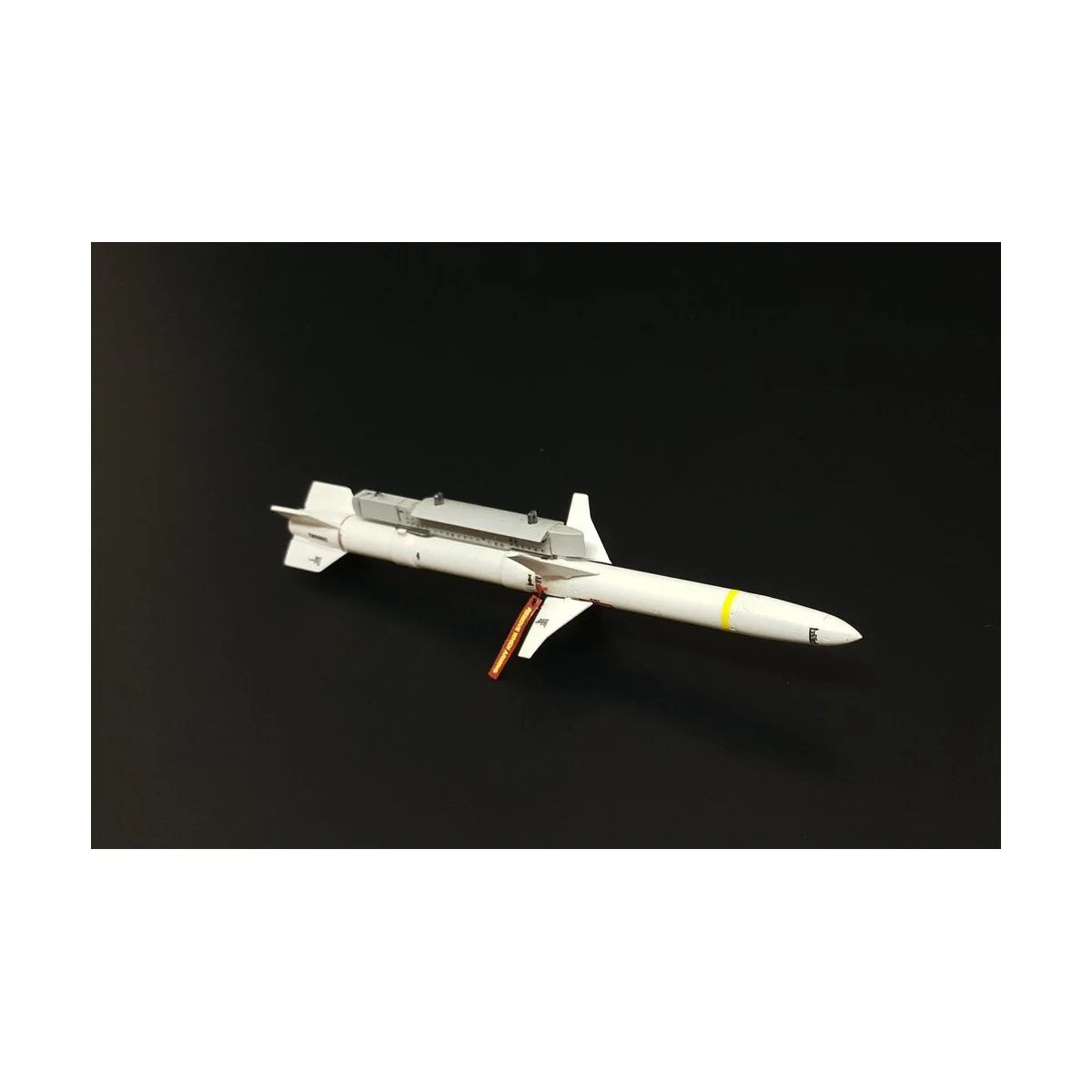AGM-88 Harm (2pcs), 1/32 - Brengun BRL32043