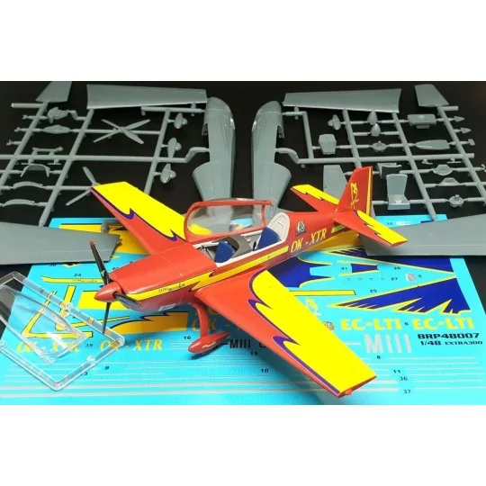 EXTRA EA300L 3 blade propeller, 1/48 - Brengun BRP48007