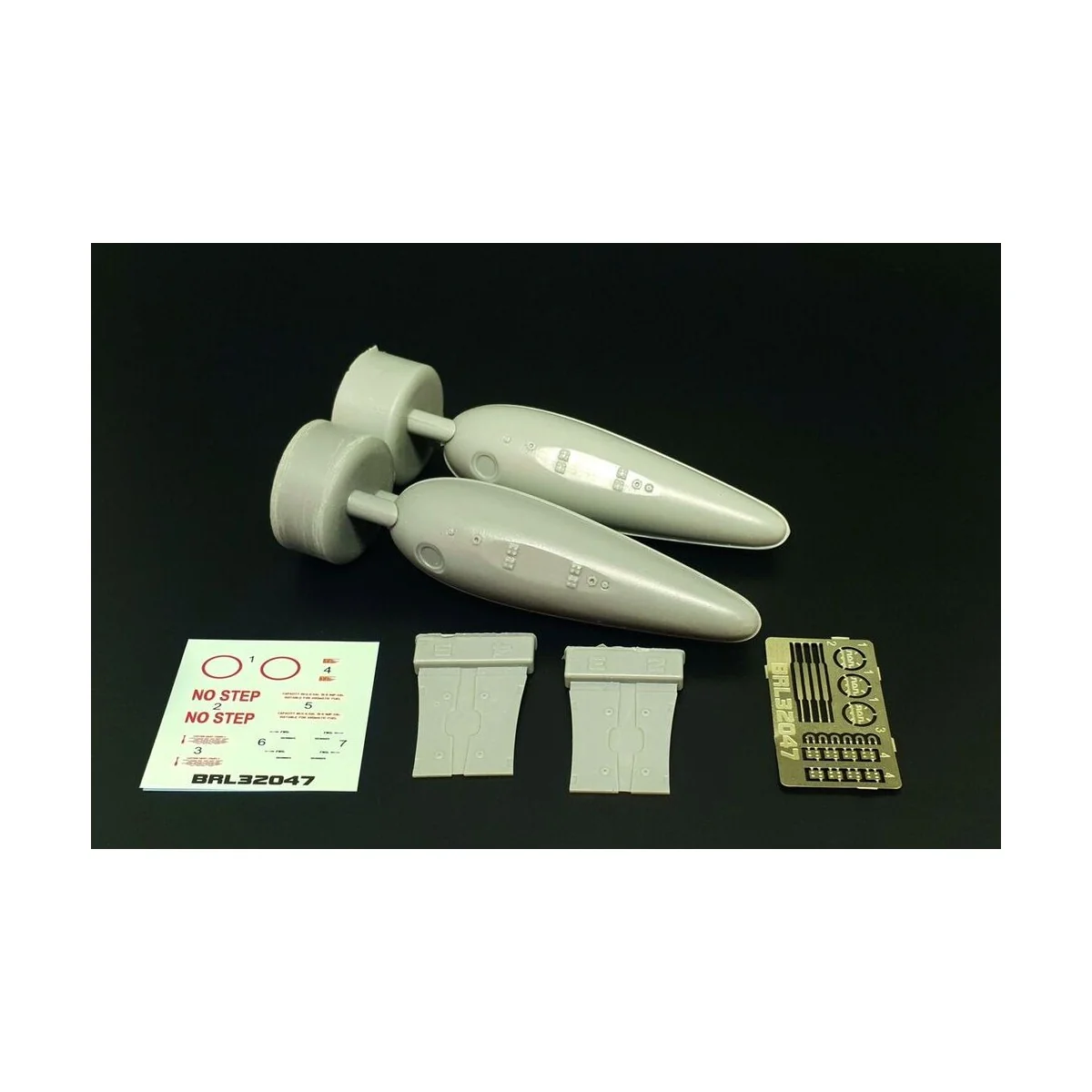US 110 gal drop tank (2pcs), 1/32 - Brengun BRL32047