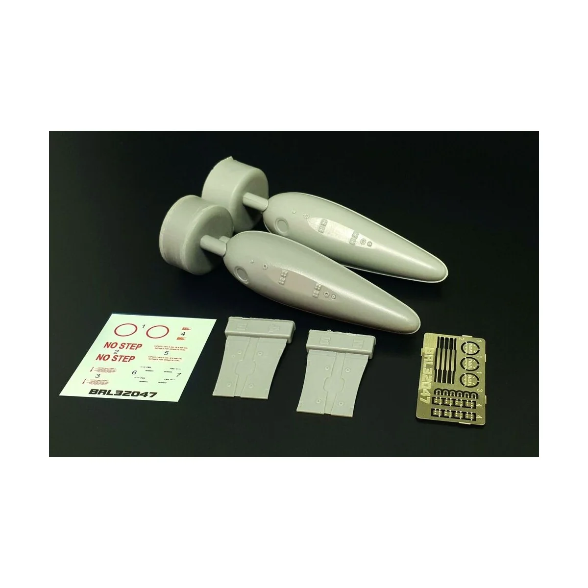 US 110 gal drop tank (2pcs), 1/32 - Brengun BRL32047