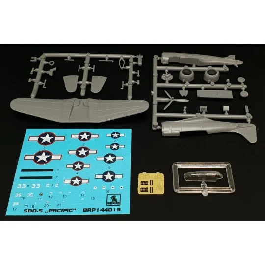 SBD-5 Dauntless „Pacific theatre“, 1/144 - Brengun BRP144019