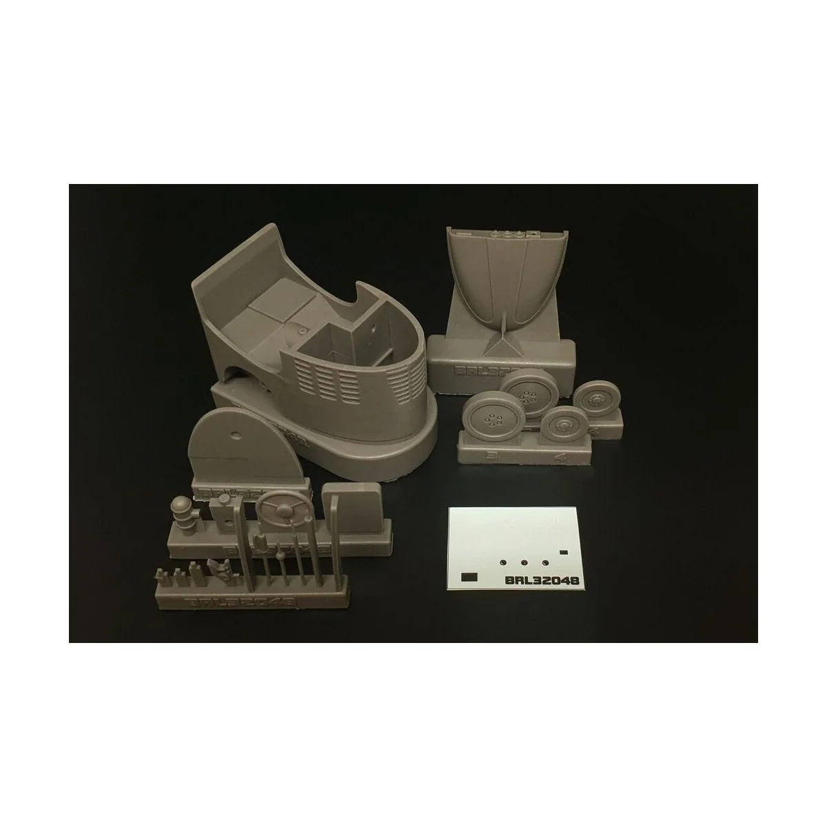 UK Flight Deck Tractor Clarkat type B, 1/32 - Brengun BRL32048