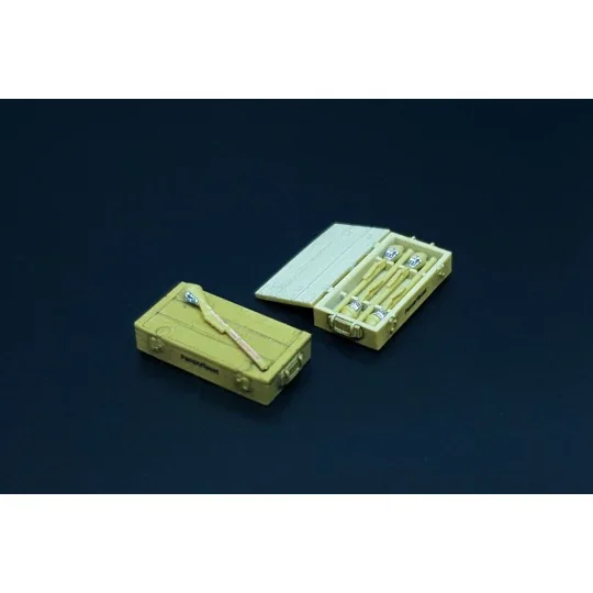 Panzerfaust with boxes, 1/87 - Hauler HLR87228