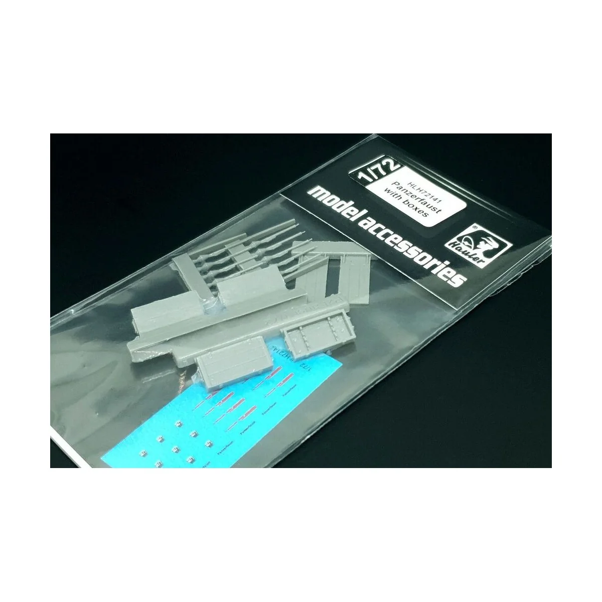 Panzerfaust with boxes, 1/72 - Hauler HLH72141