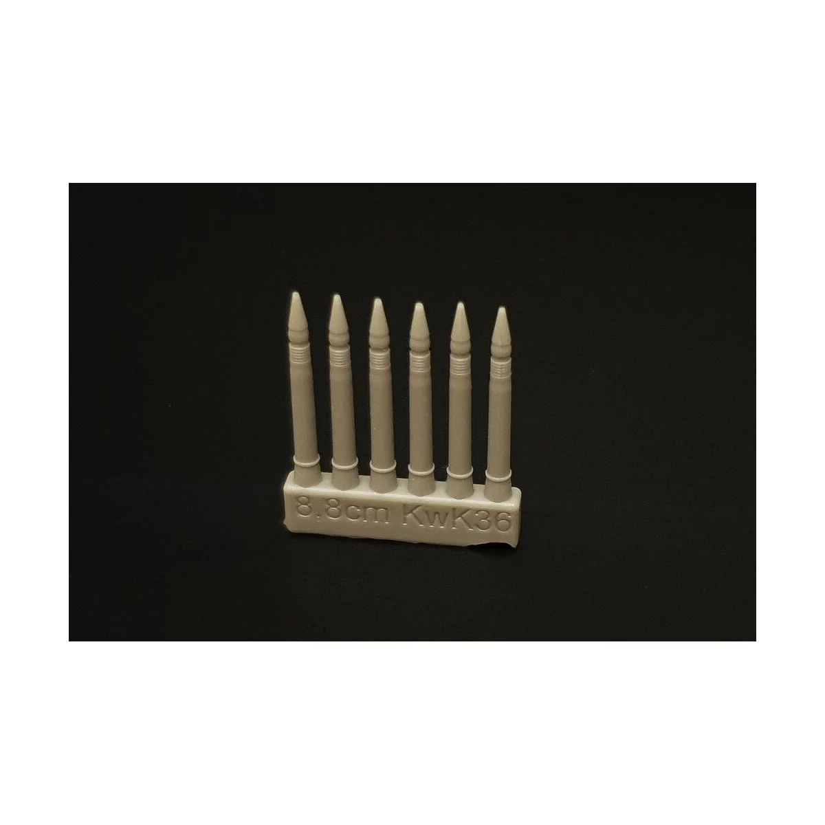 8.8cm KwK36 ammo for Pz.VI Tiger, 1/72 - Hauler HLH72151