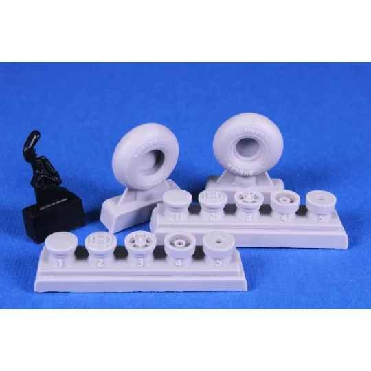 DH.82 Tiger Moth Mainwheels and Tailskid (ICM kit), 1/32 - CMK 129-...