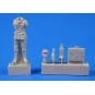 German WWII Soldier with Grenade Case, 1/48 - CMK 129-F48302