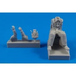 WW II Italian Fiat G-50 Sitting Pilot, 1/32 - CMK 129-F32315