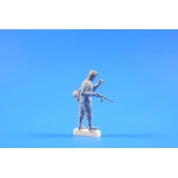 Soviet Soldier with Machinegun (1Fig.), 1/35 - CMK 129-F35225 2