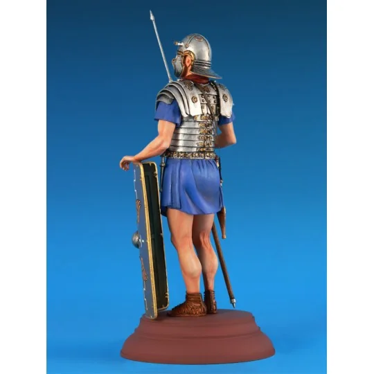 Roman Legionary. II century, 1/16 - MiniArt 16007