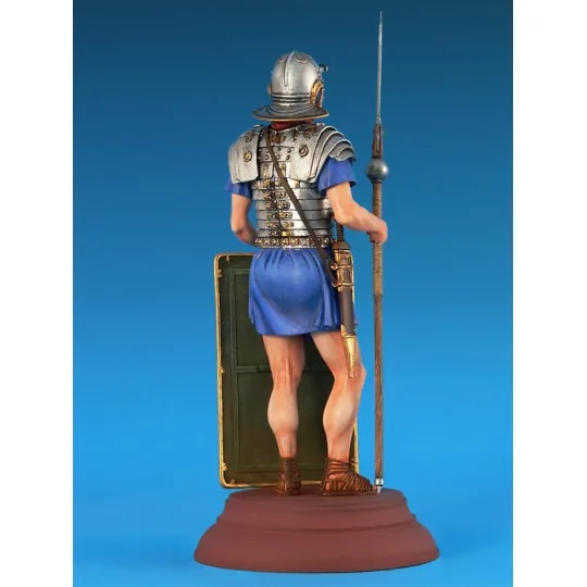 Roman Legionary. II century, 1/16 - MiniArt 16007