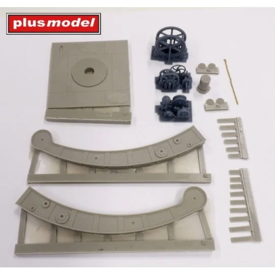 Hand operated port crane, 1/35 - Plus model 573