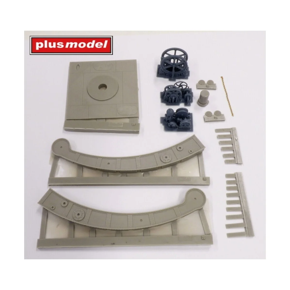 Hand operated port crane, 1/35 - Plus model 573