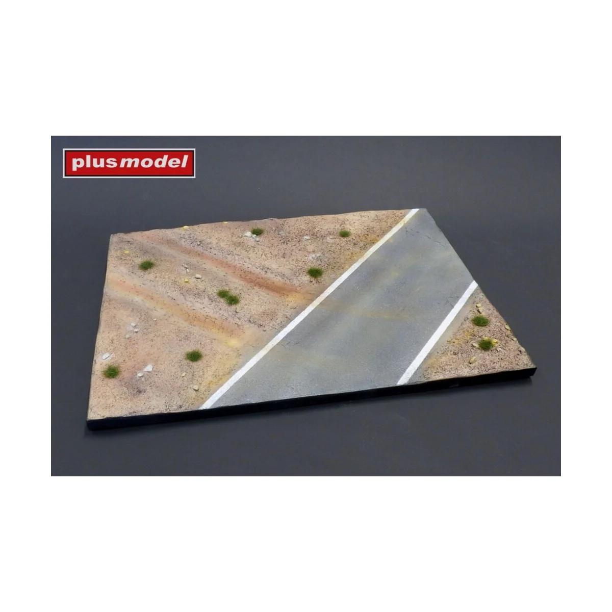 Display base - Cobblestone street wit tram tracks, 1/35 - Plus mode...