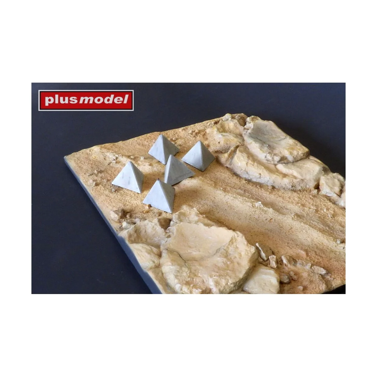 Display base – Path between the rocks, 1/35 - Plus model 621