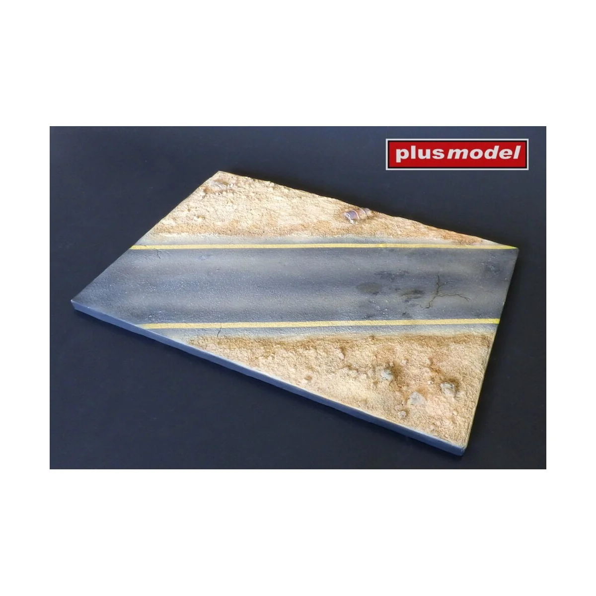 Display base – Road in the desert, 1/35 - Plus model 622