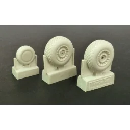 B-26 Marauder early wheels diamond tread, 1/72 - Plus model AL7043 2