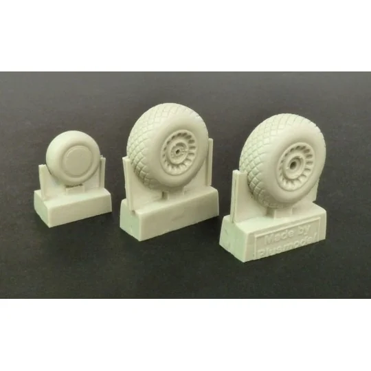 B-26 Marauder early wheels diamond tread, 1/72 - Plus model AL7043