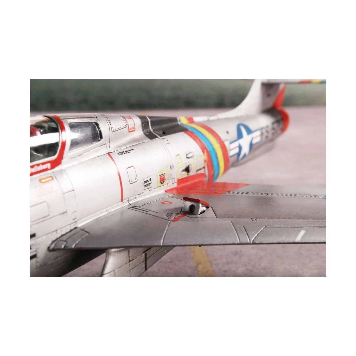 F-84F Thunderstreak ‘US Swept-wing Thunder’, 1/72 - Special Hobby 1...