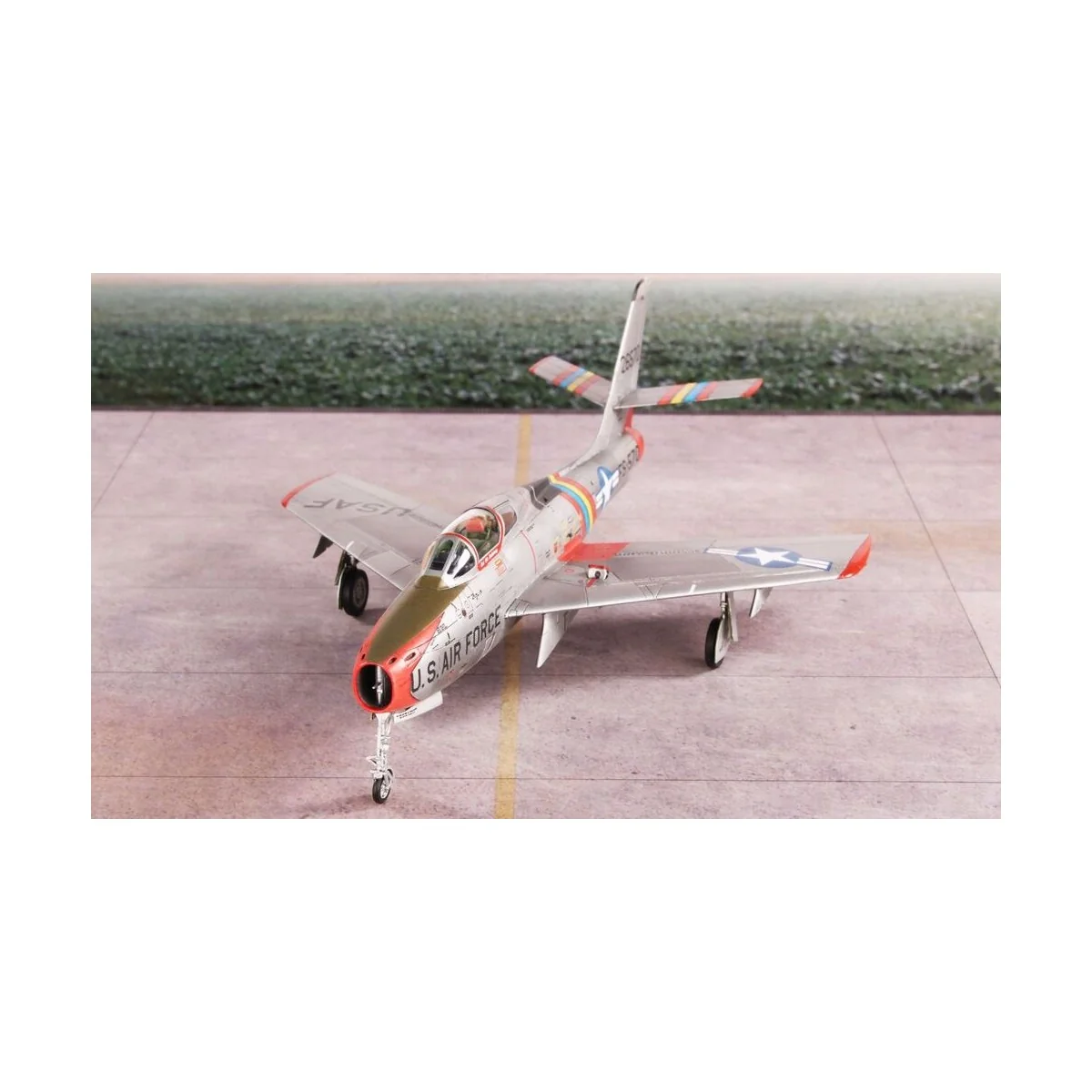 F-84F Thunderstreak ‘US Swept-wing Thunder’, 1/72 - Special Hobby 1...