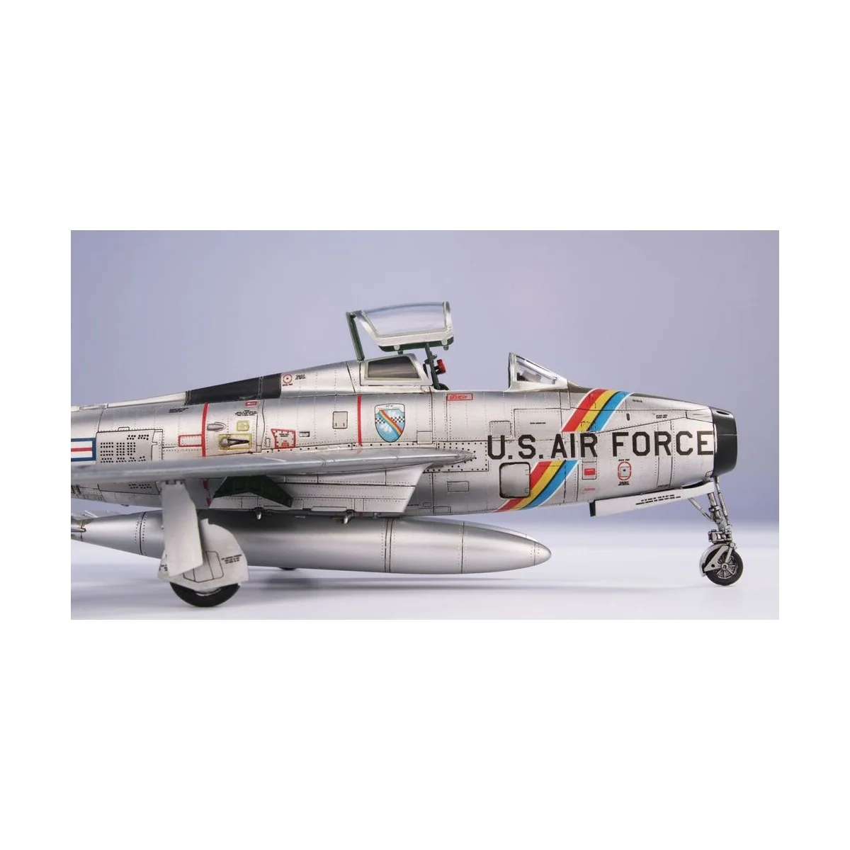 F-84F Thunderstreak ‘US Swept-wing Thunder’, 1/72 - Special Hobby 1...