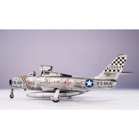 F-84F Thunderstreak ‘US Swept-wing Thunder’, 1/72 - Special Hobby 1...