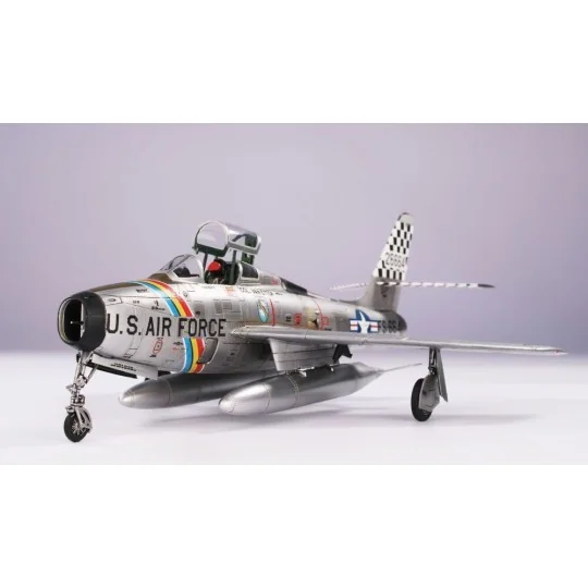 F-84F Thunderstreak ‘US Swept-wing Thunder’, 1/72 - Special Hobby 1...