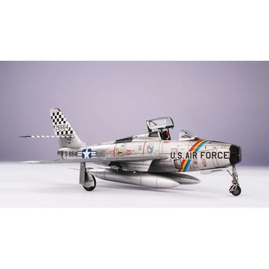 F-84F Thunderstreak ‘US Swept-wing Thunder’, 1/72 - Special Hobby 1...