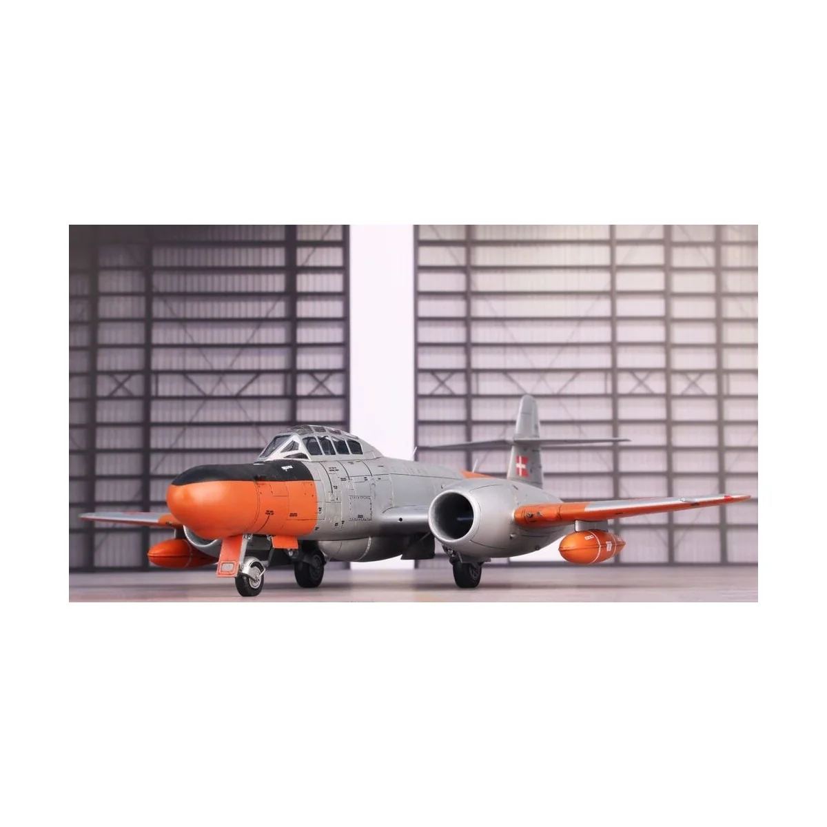 Gloster Meteor TT Mk.20, 1/72 - Special Hobby 100-SH72487