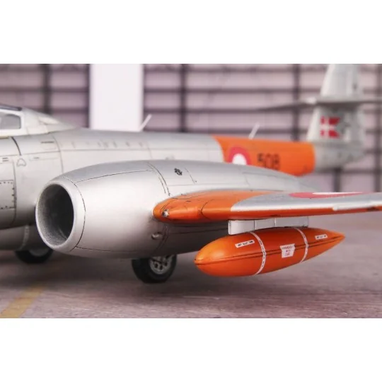 Gloster Meteor TT Mk.20, 1/72 - Special Hobby 100-SH72487