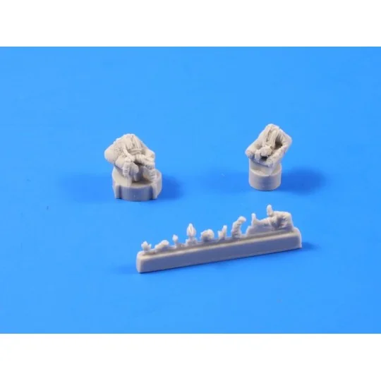 WWII German pilots at rest (2 fig), 1/72 - CMK 129-F72229