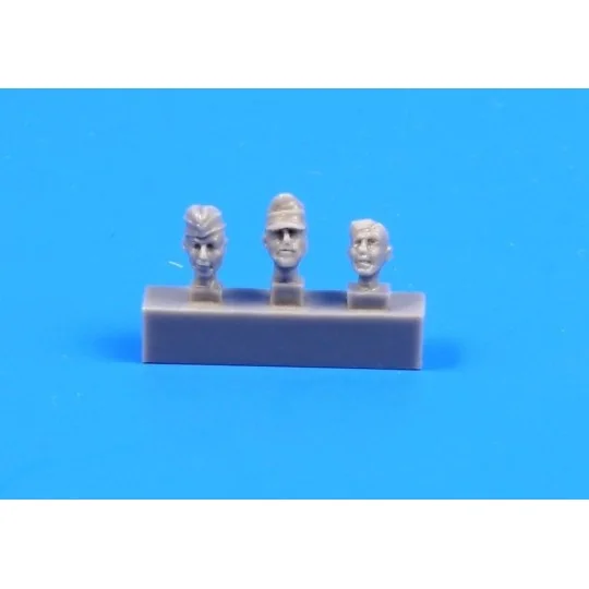 German A4/V2 missile launch platform personnel, WW II (3 Figures), ...