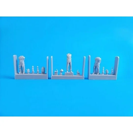 Czechoslovak pre-WWII pilots, (3 fig), 1/72 - CMK 129-F72325