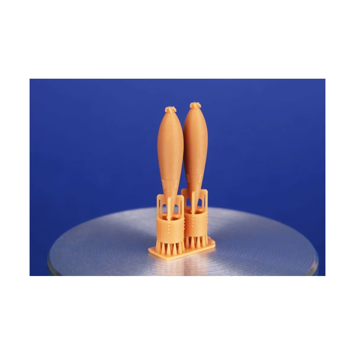 British WWII GP 250lb bomb (2pcs.), 1/72 - CMK 129-P72029