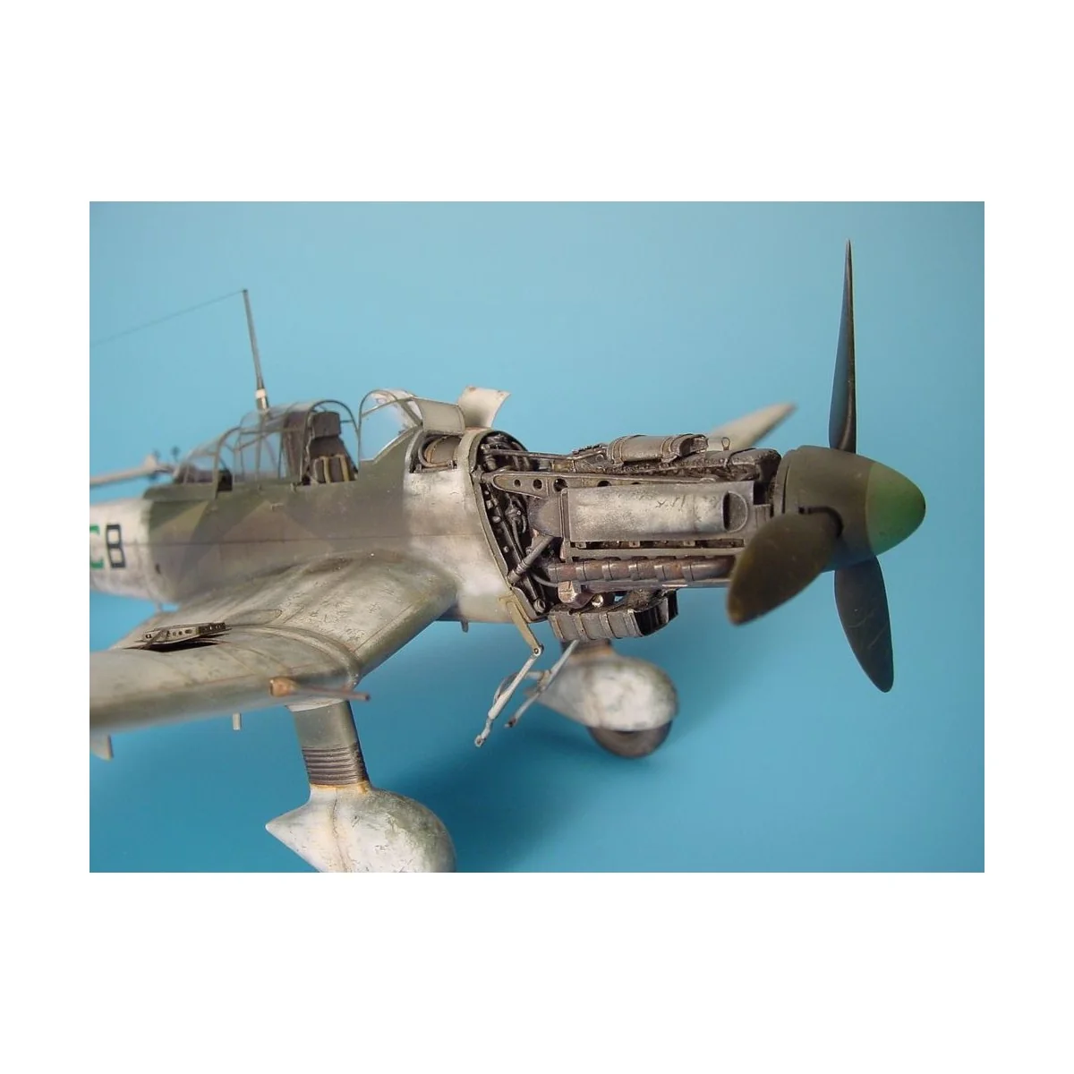 Junksers Ju 87D Stuka, 1/48 - Aires 4161
