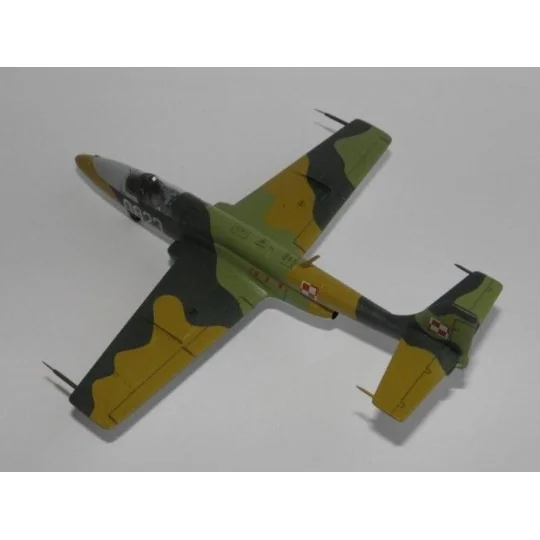 TS-11 Iskra 200BR, 1/72 - Mistercraft C-21