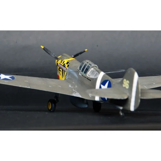P-40E Aleutian Tiger START SET, 1/72 - Mistercraft SD-202