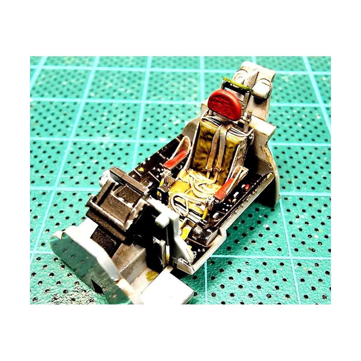 F-84F ejection seat with seat belts - 3D print for Special Hobby, 1...
