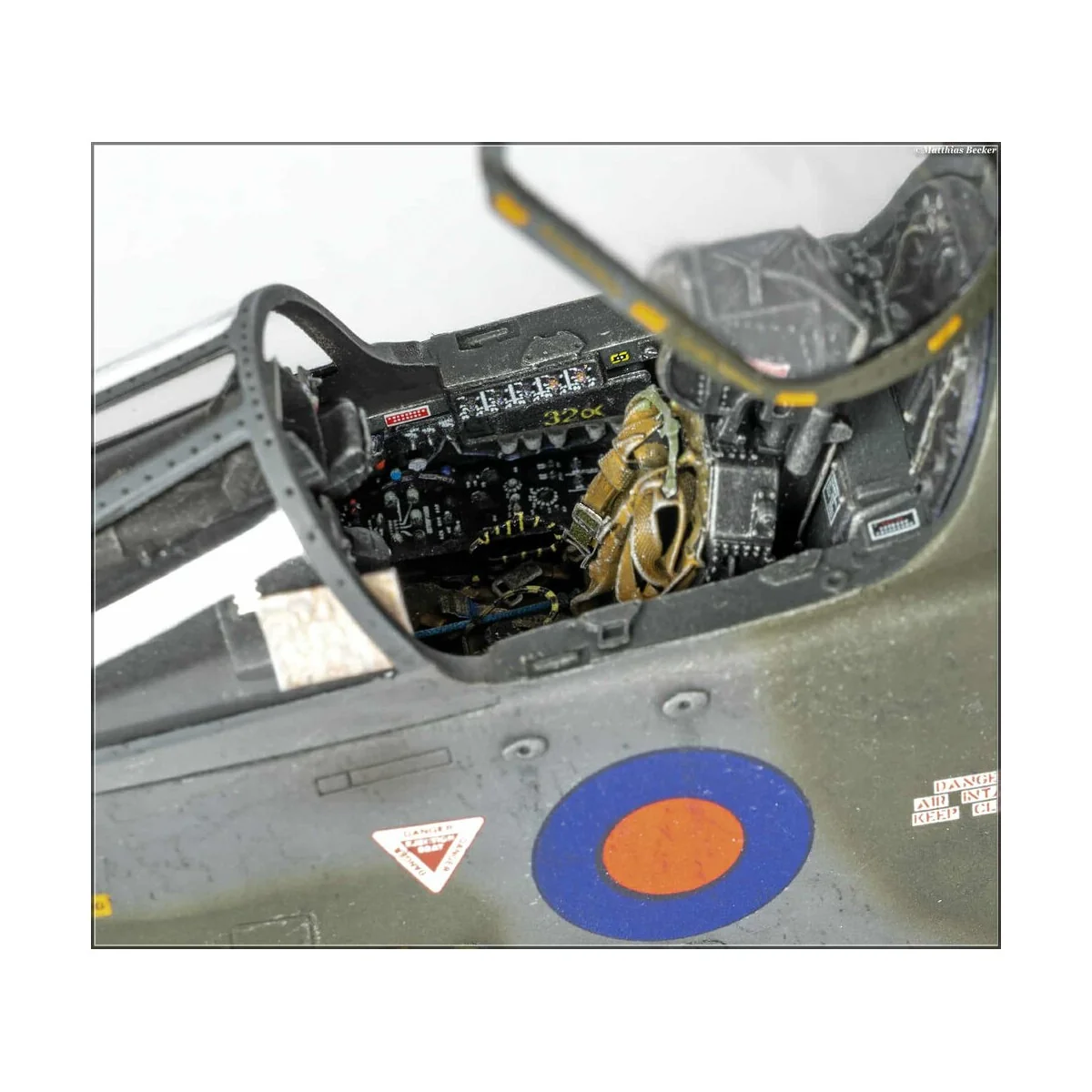 M.B.Type 9B Mk.3 Ejection Seat - with seat belts ASK 3D for Jaguar ...