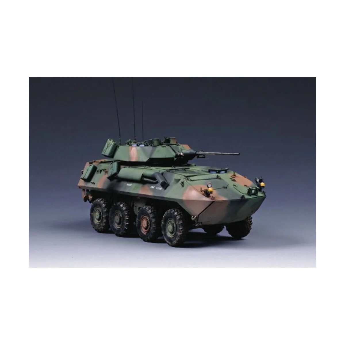 USMC LAV-25 ''Piranha 2'', 1/35 - Trumpeter 00349