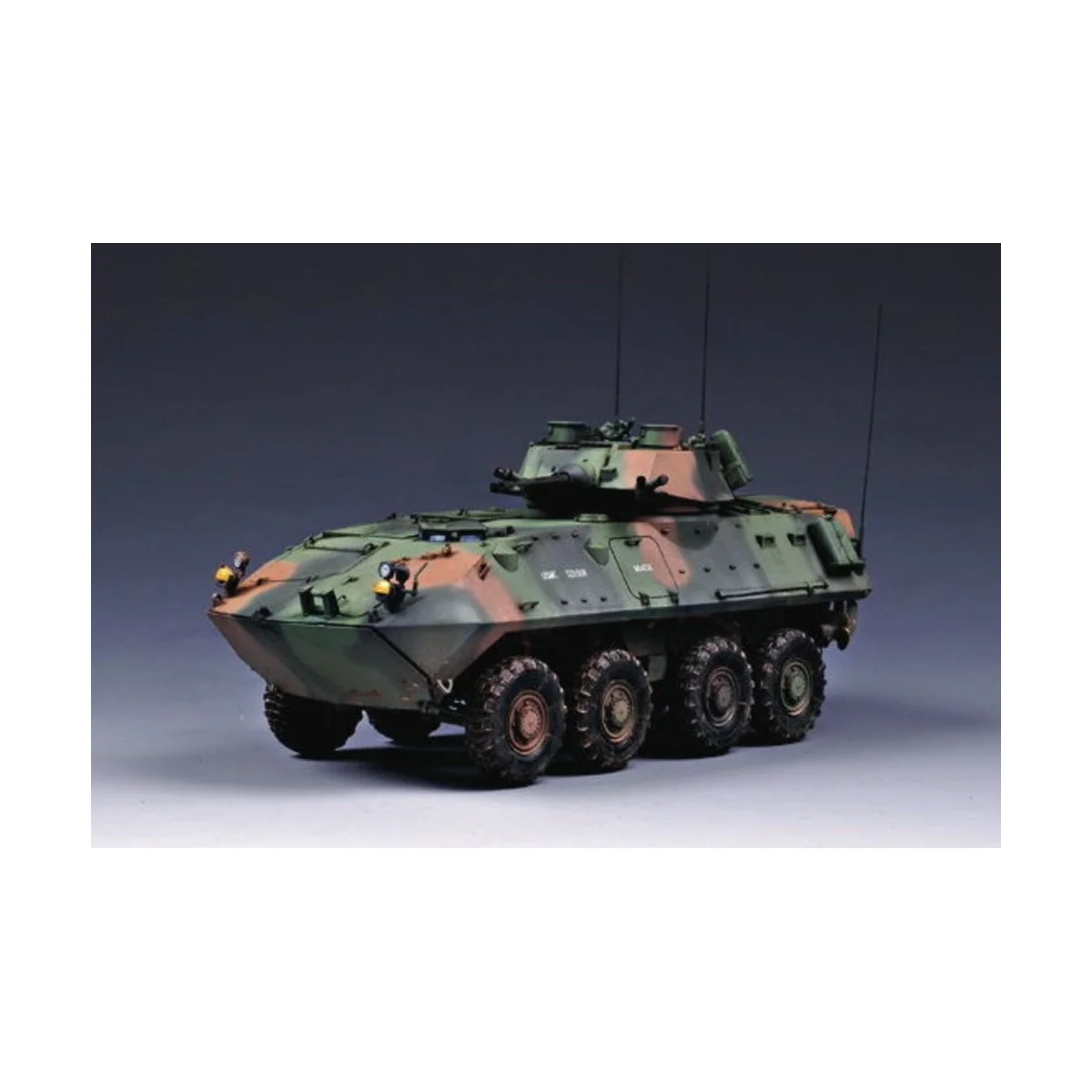 USMC LAV-25 ''Piranha 2'', 1/35 - Trumpeter 00349